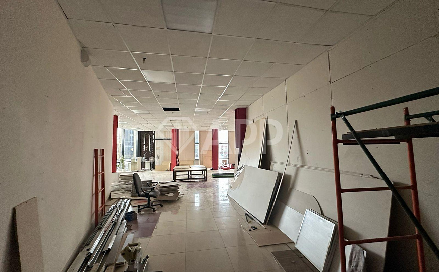 Сдам помещение свободного назначения, 303 м² фото
