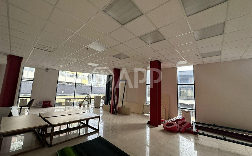 Сдам помещение свободного назначения, 303 м² фото