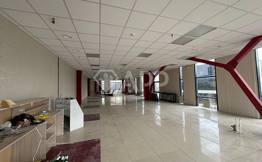 Сдам помещение свободного назначения, 303 м² фото
