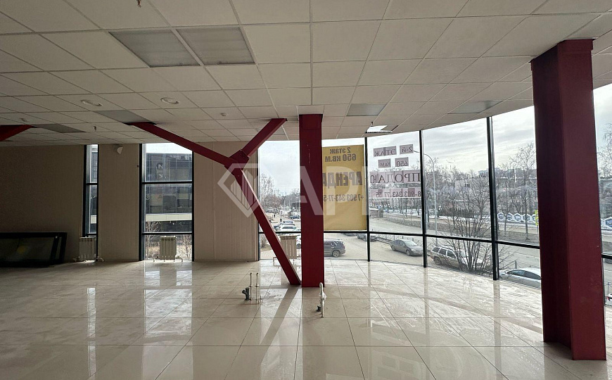 Сдам помещение свободного назначения, 303 м² фото