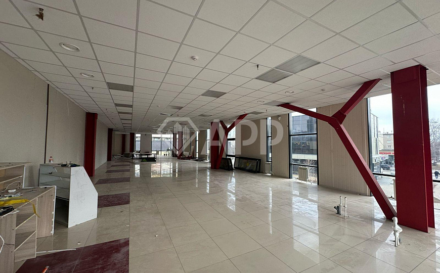 Сдам помещение свободного назначения, 303 м² фото