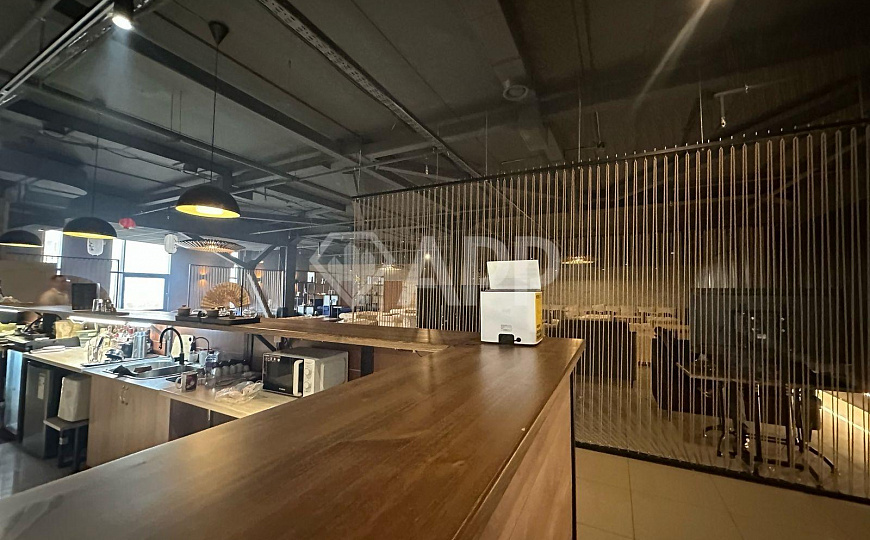 Сдам помещение свободного назначения, 303 м² фото