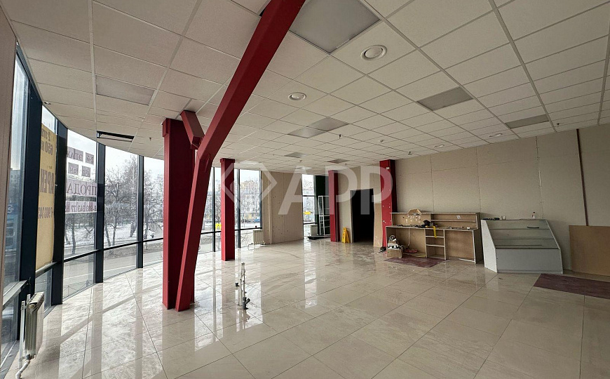 Сдам помещение свободного назначения, 303 м² фото