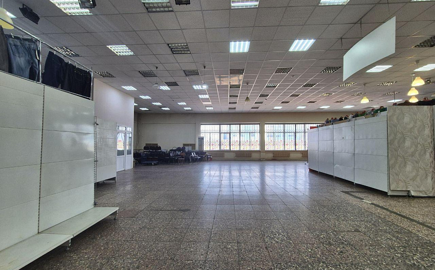 Сдам помещение 204 кв.м. на 1 этаже с отдельным входом фото