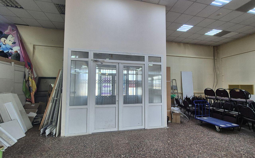 Сдам помещение 204 кв.м. на 1 этаже с отдельным входом фото