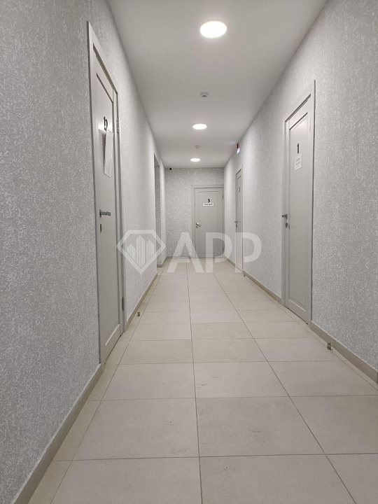 Помещение 551 м² с постоянными арендаторами фото