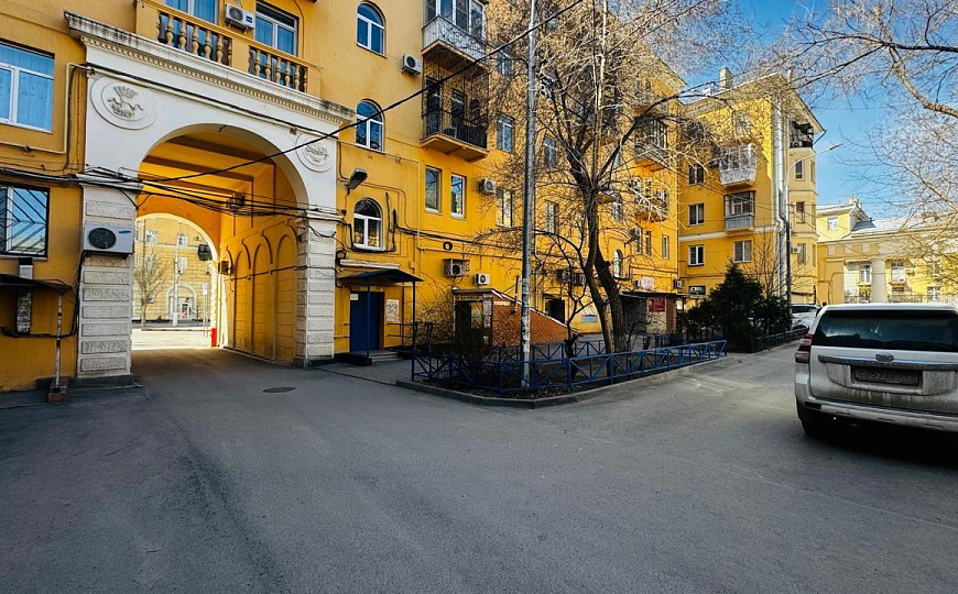 Помещение в центре города, высокий трафик, 210 м² фото