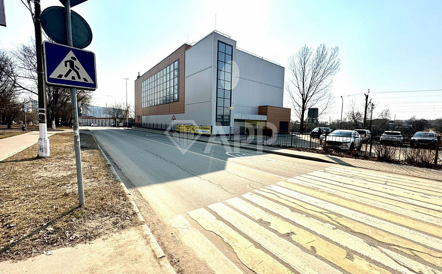 Предлагаются лоты под размещение торговых точек в аренду от 20 кв.м. фото