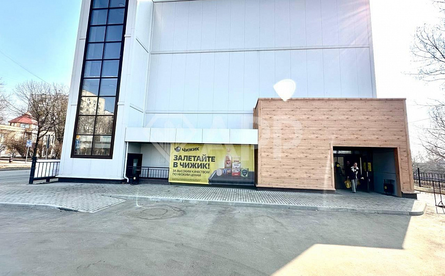 Предлагаются лоты под размещение торговых точек в аренду от 20 кв.м. фото