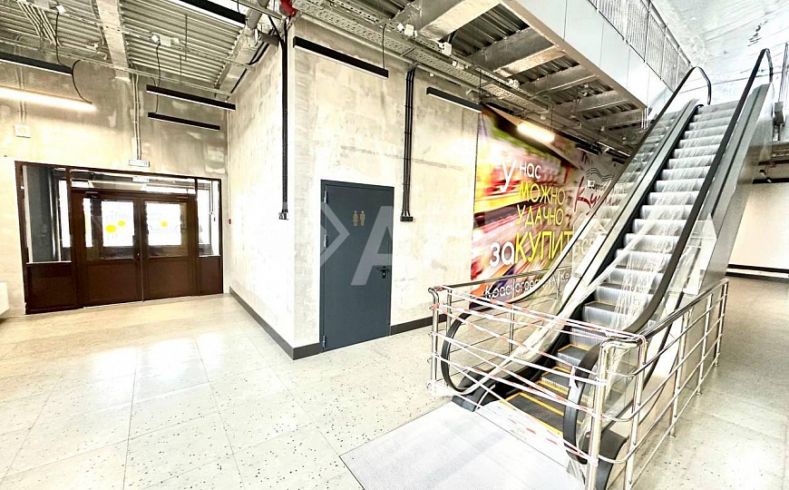 Предлагаются лоты под размещение торговых точек в аренду от 20 кв.м. фото