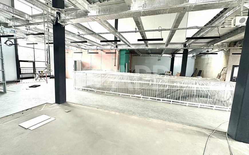 Предлагаются лоты под размещение торговых точек в аренду от 20 кв.м. фото