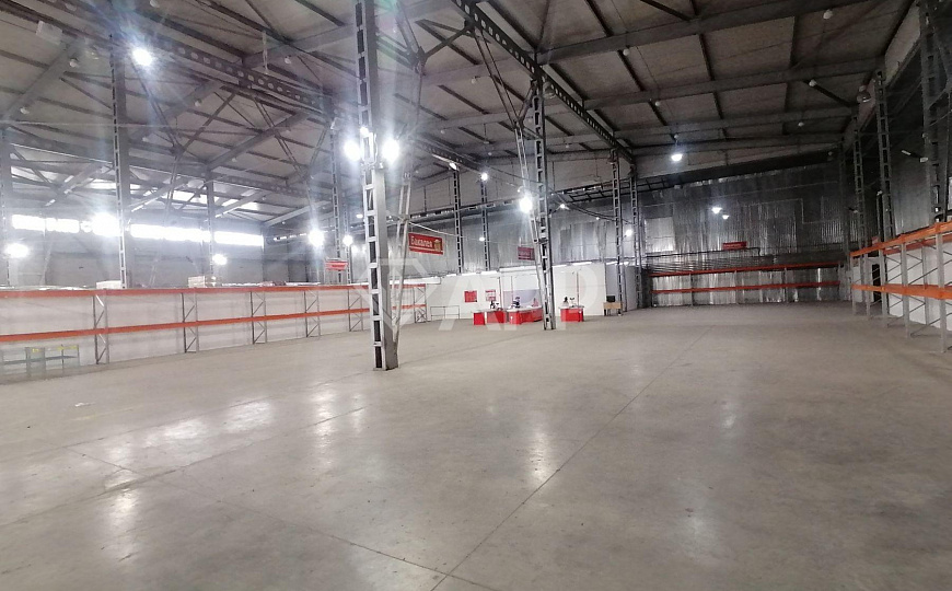 Площадь свободного назначения/торговля/развлекательный центр фото