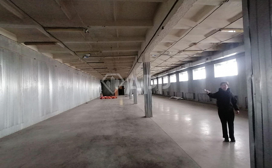 Площадь свободного назначения/торговля/развлекательный центр фото