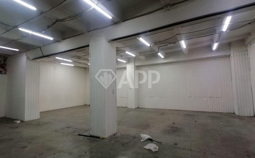 Площадь свободного назначения/торговля/развлекательный центр фото