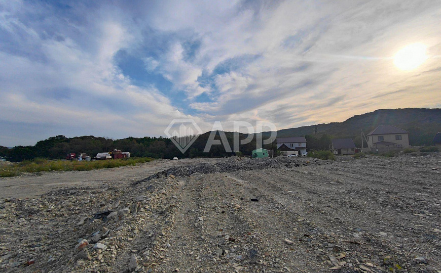 Продам земельный участок, 2,2 гектар фото