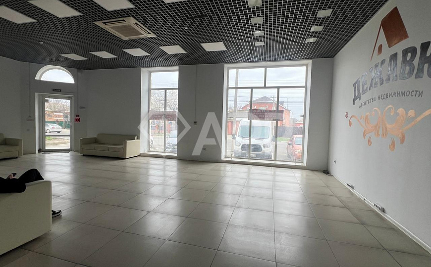 Сдам помещение свободного назначения, 64 м². От 16 до 80 м².  фото