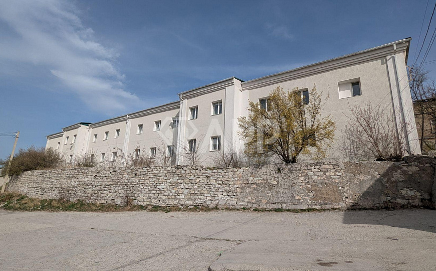Продаю отдельно стоящее здание, 913 м² фото