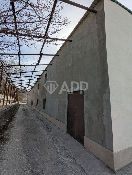 Продаю отдельно стоящее здание, 913 м² фото