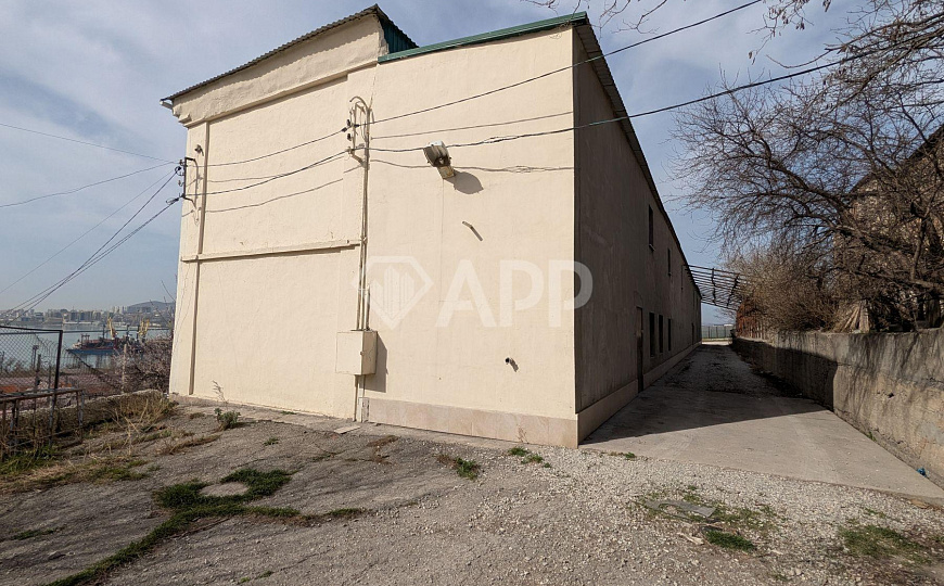 Продаю отдельно стоящее здание, 913 м² фото