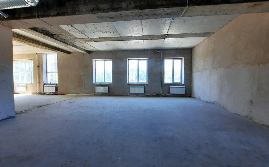 Отдельно стоящее здание с парковкой, 2 400 м² фото