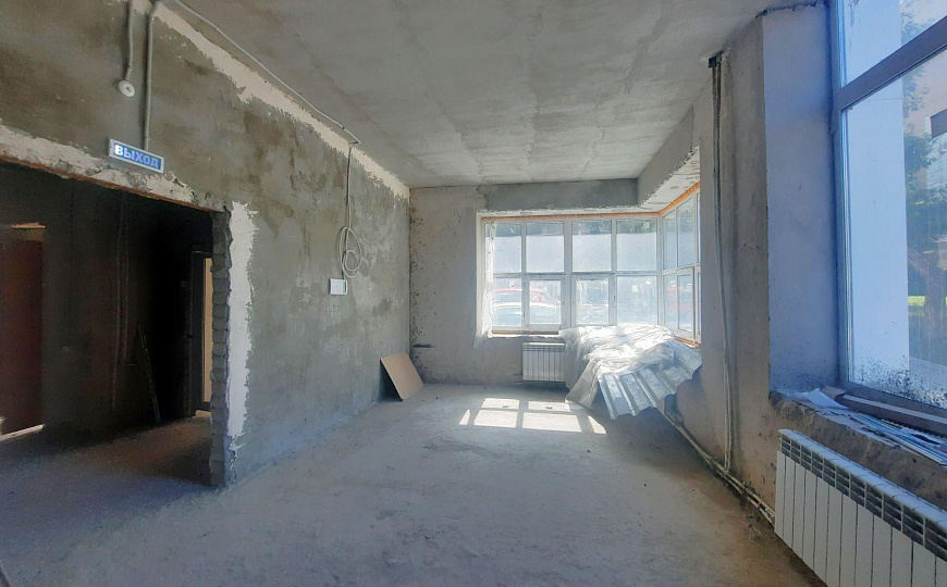 Отдельно стоящее здание с парковкой, 2 400 м² фото