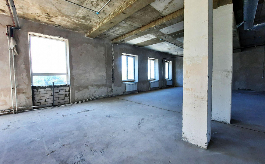 Отдельно стоящее здание с парковкой, 2 400 м² фото