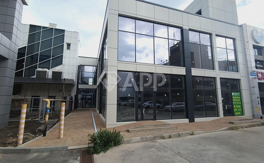 Сдам офисное помещение, 347 м² фото