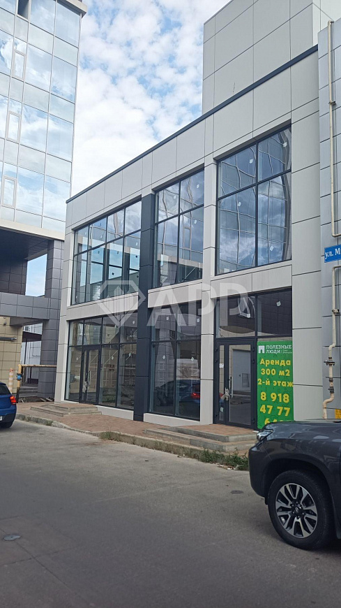 Сдам офисное помещение, 347 м² фото