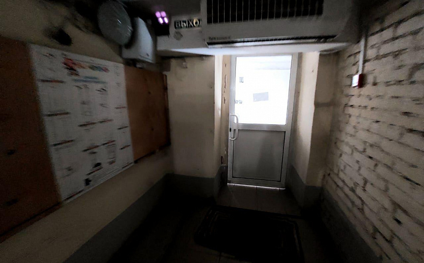 Помещения в цоколе 32 и 34.3м2 фото