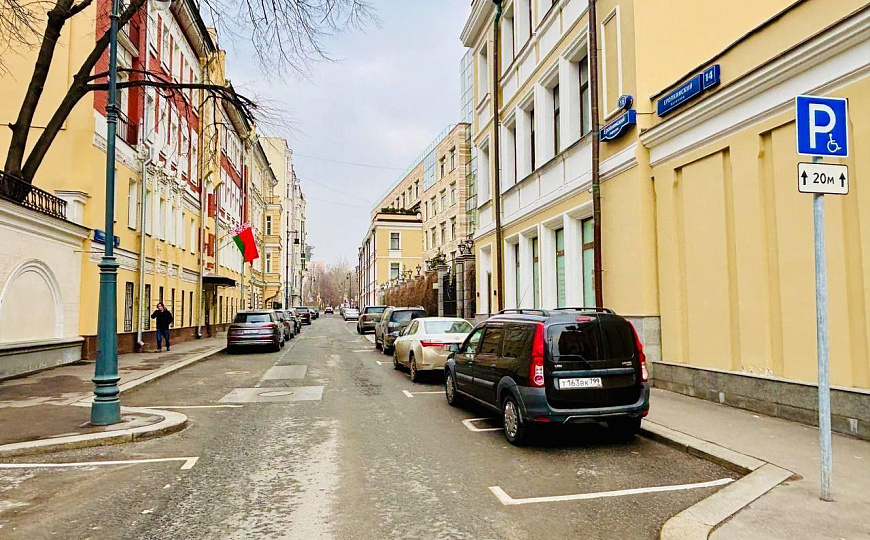 Помещение на первой линии премиального ЖК Еропкинский 16 фото