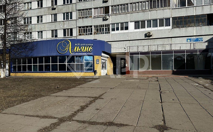 Аренда торговое помещение, 300 м² фото