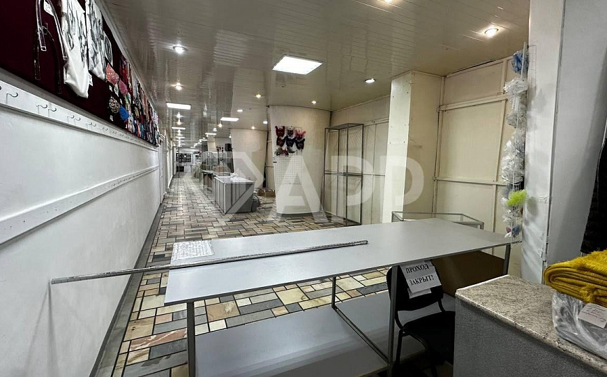 Аренда торговое помещение, 300 м² фото