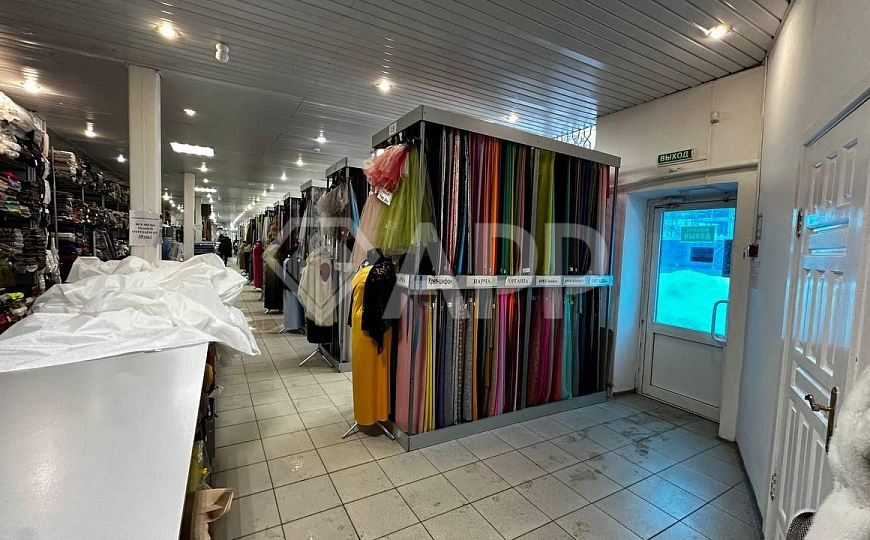 Аренда торговое помещение, 300 м² фото