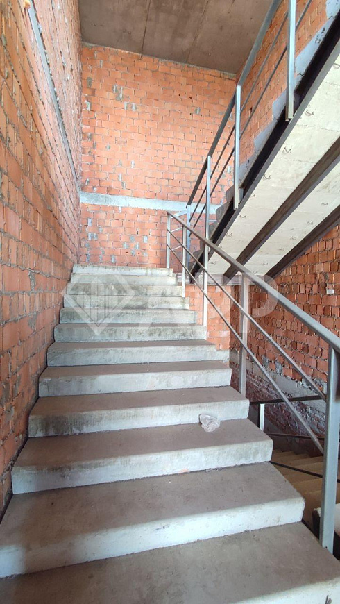 Здание на первой линии, 1 157,5 м² фото