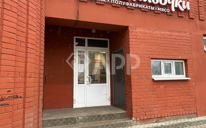 Продам здание с участком фото