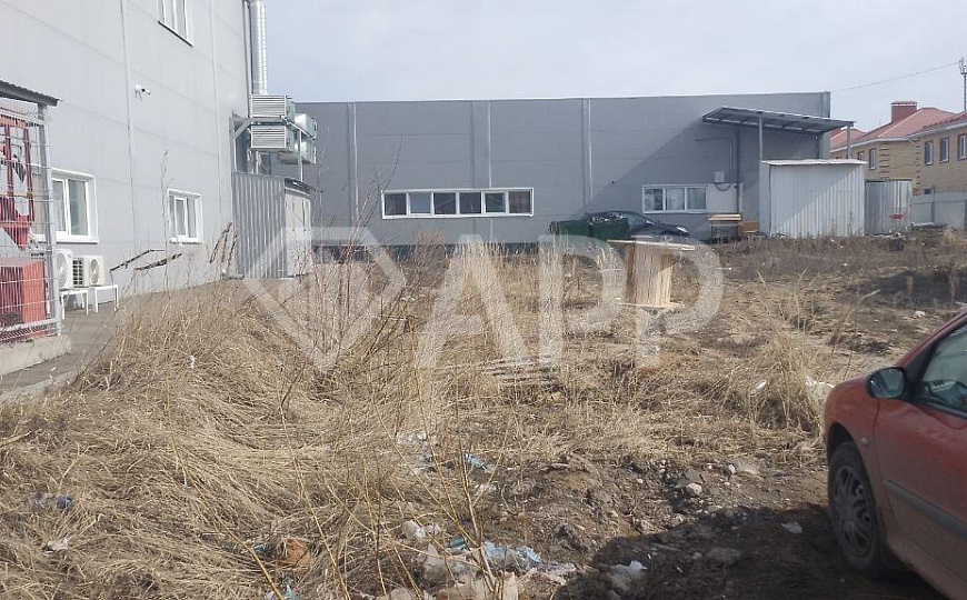 Сдается земельный участок на трафике фото