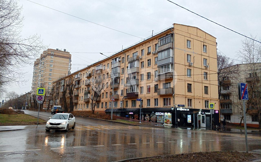 Торговое помещение на трафике фото