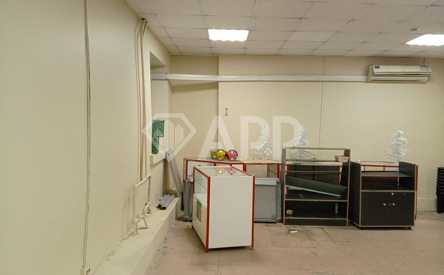 Торговое помещение на трафике фото