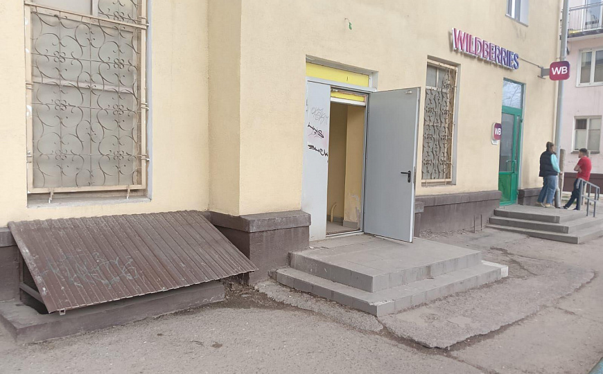 Помещение на первой линии, высокий трафик, 160 м² фото