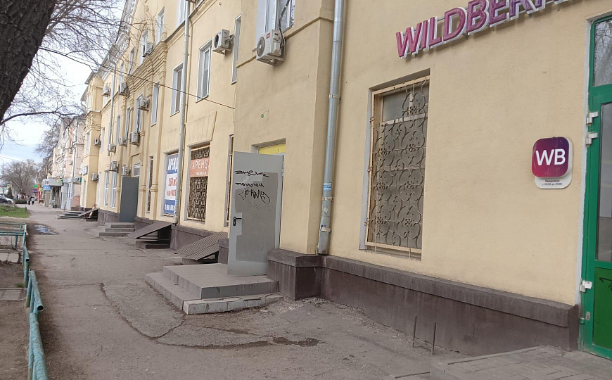 Помещение на первой линии, высокий трафик, 160 м² фото