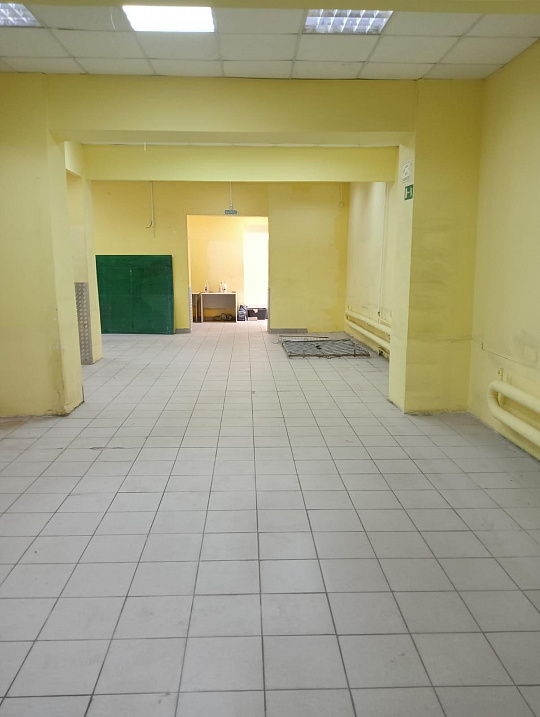 Помещение на первой линии, высокий трафик, 160 м² фото