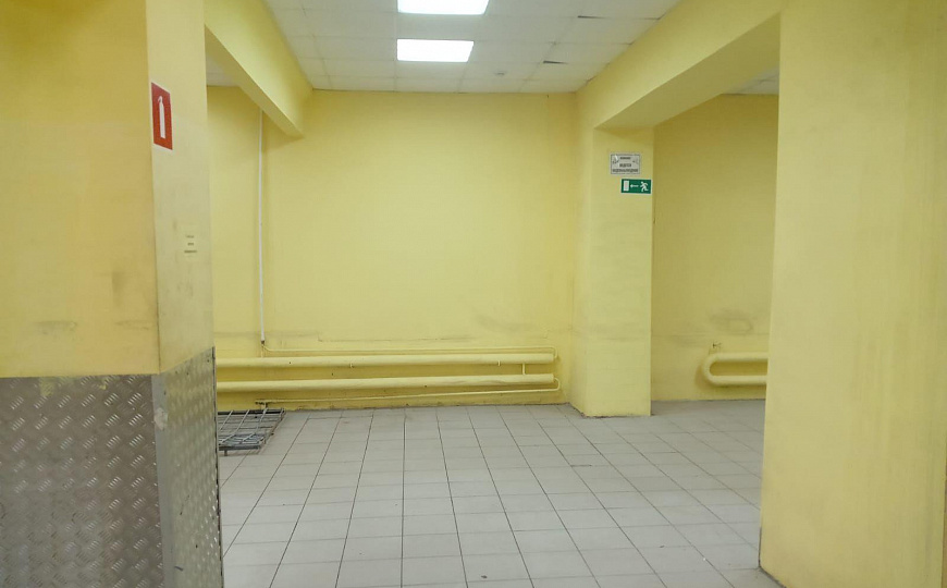 Помещение на первой линии, высокий трафик, 160 м² фото