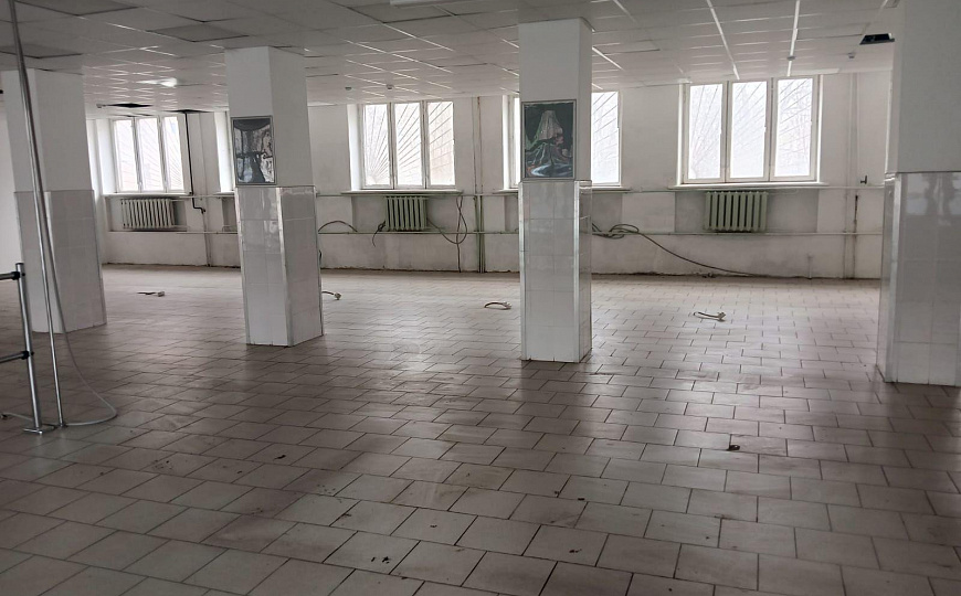 Помещение с витринами, магазин, офис, услуги, 273 м² фото