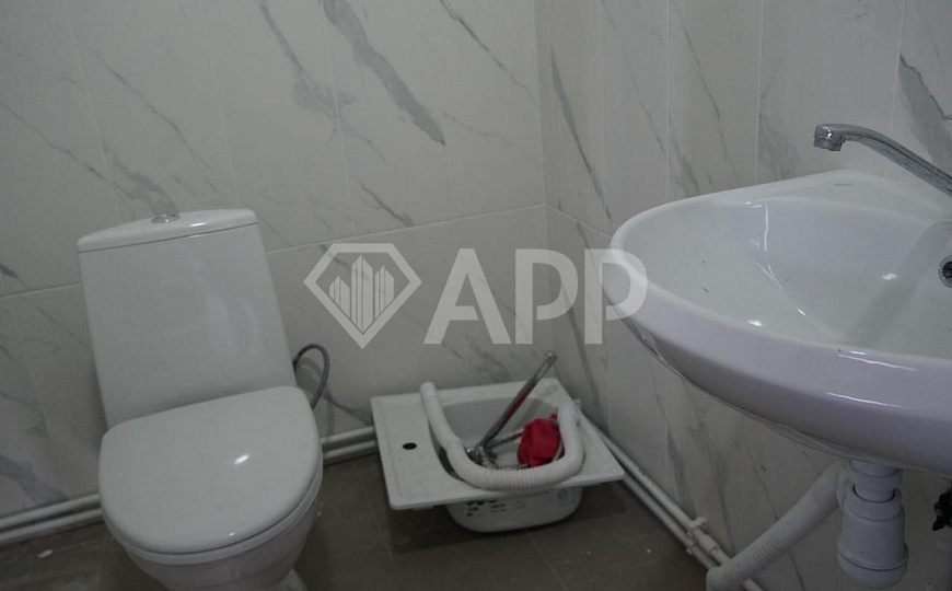 Двухэтажное здание в Арске фото