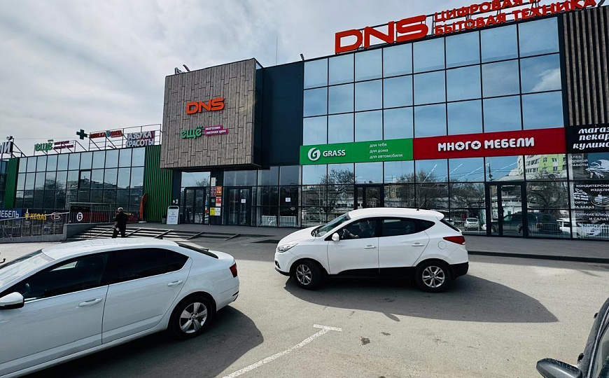 Сдам торговое помещение в ТЦ Северный, 500 м² фото