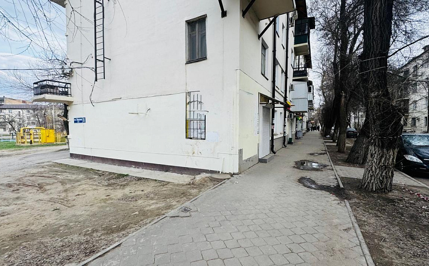 Помещение в проходном месте, 68 м² фото