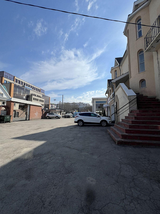 Продается двухэтажное здание 683м2 на 9 просеке фото