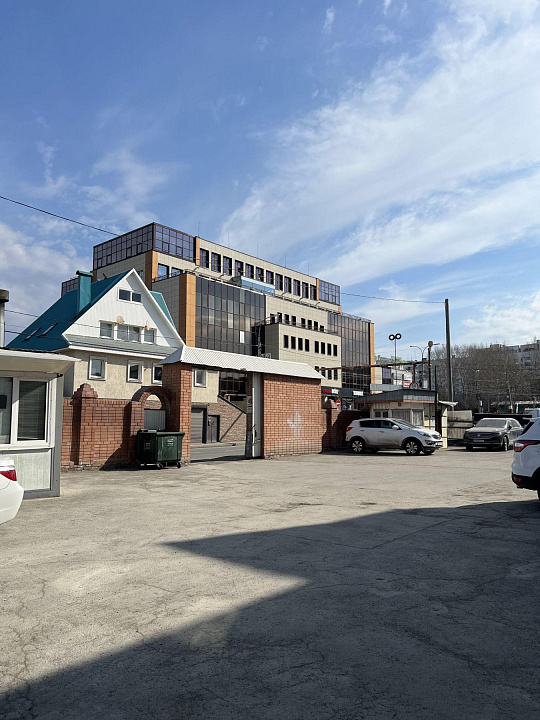 Продается двухэтажное здание 683м2 на 9 просеке фото