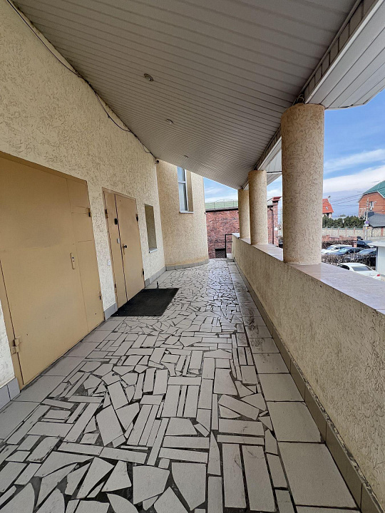 Продается двухэтажное здание 683м2 на 9 просеке фото