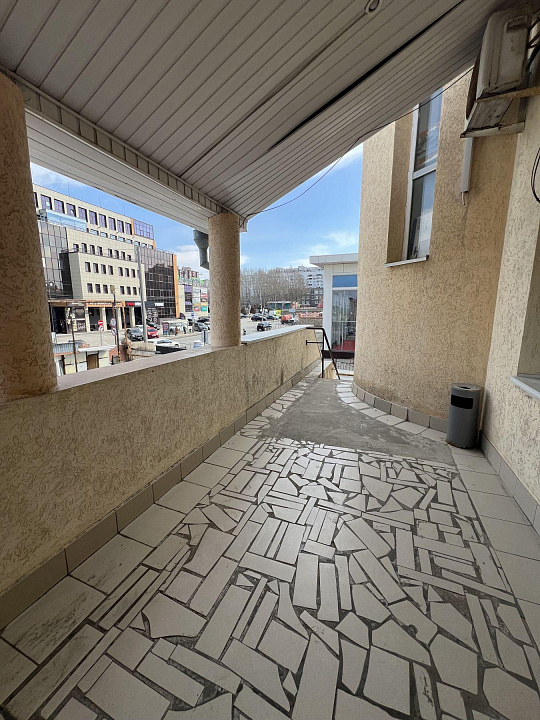 Продается двухэтажное здание 683м2 на 9 просеке фото